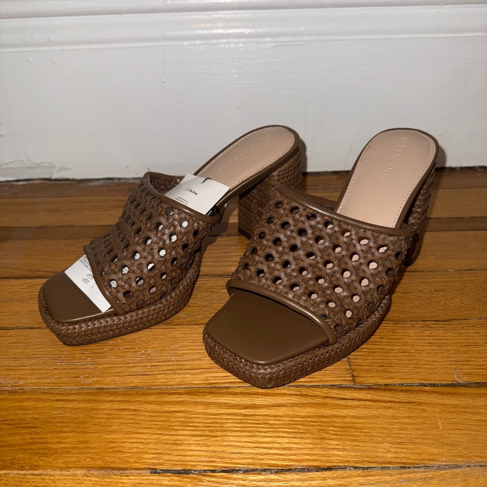 Women's Chocolate Brown Woven Sandals